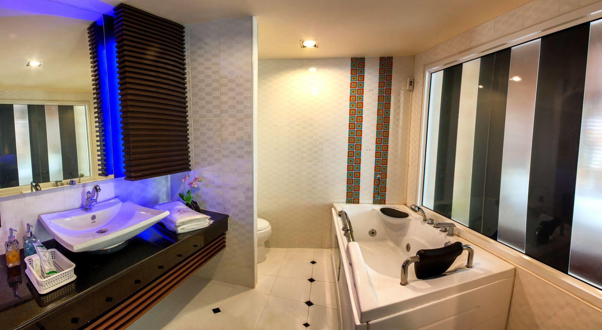 The Ring Hotel Hat Yai Zewnętrze zdjęcie
