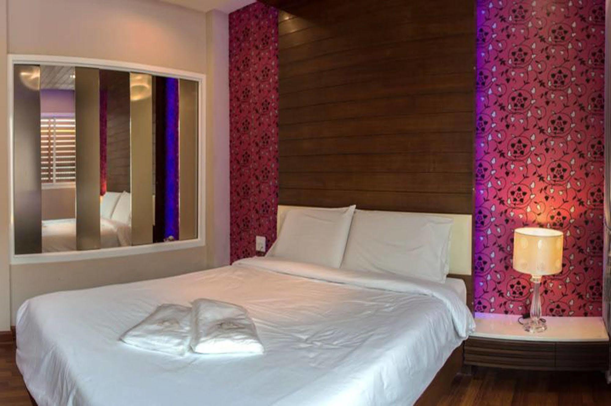 The Ring Hotel Hat Yai Zewnętrze zdjęcie